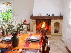 Maison de charme à Laz + Jardin - Image 1