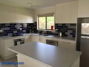 Airy Beach Escape in Ventnor - Image 2