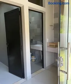 Casa Da Rosa - Experiência Exclusiva à Beira do Lago das Brisas - GO - Image 2