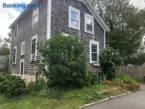 Seashell Cottage, in the Heart of Padanaram Village - Image 2