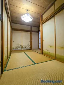 Tatami House 3minutes from Keisei Usui Station 30minutes from Narita Airport 58minutes from Asakusa 49 minutes from Oshiage 65minutes from Ginza - Image 1
