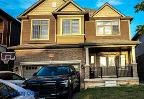 Garden Avenue Homes Free Parking - Image 1