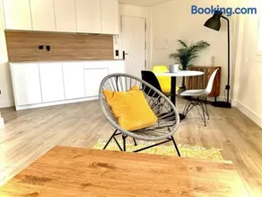 Luminoso apartamento en San Sebastian con aire acondicionado - Image 1