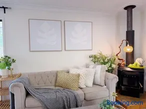 Hidden 2BR Retreat - Relax & Recharge - Image 2
