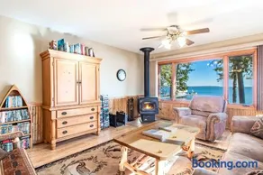 Dog Friendly Leech Lake Home w Perfect Beach Garage Boat Lift - Image 3