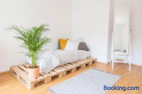 Große 3 Zimmer Wohnung mit Netflix in zentraler Lage - Image 4