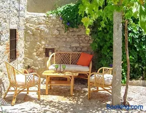 Charming House in Añora with Garden - Image 2