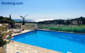 Ferienhaus Lei Sambro, familienfreundlich, Pool und toller Meerblick, ruhig gelegen by Riviera HomeLife - Image 1