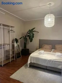 Stylish old building - Parking - 16 minutes to Zurich - Image 2