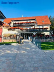 Hotel und Berggasthof Tanzbuche - Image 2
