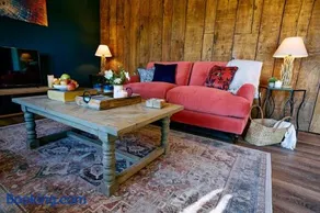 The Shooting Lodge - Image 4