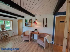 Family-Friendly Coastal Cottage - Image 3