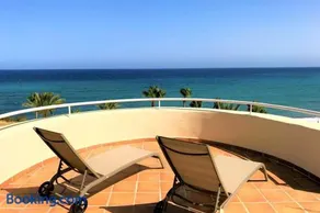 Beachfront PENTHOUSE - El MIRADOR DE BERMUDA BEACH - Image 1