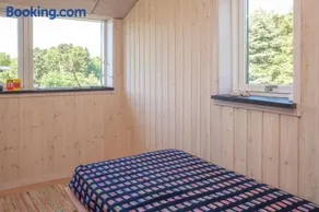 Beautiful Home In Ebeltoft With 3 Bedrooms, Sauna And Internet - Image 3