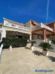 Bungalow on the beach 15 minutes from Valencia - Image 3