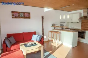 Merveilleux appartement de vacances adapté aux familles avec terrasse, sauna et jardin | Vue jardin - Image 2