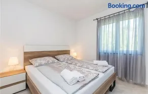 2 Bedroom Stunning Apartment In Krk - Image 5