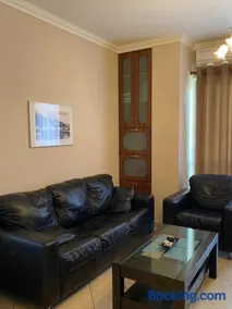 Cloud8 Apt with Castle View, 7km from the Beach - Image 2
