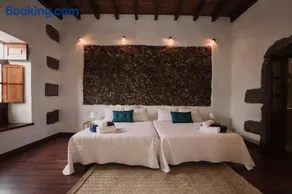 Hotelito Rural Flor de Timanfaya - Image 1