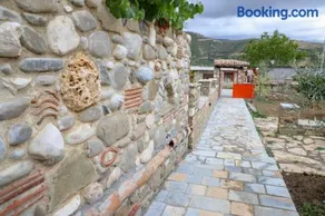 Countryside Home - Image 3