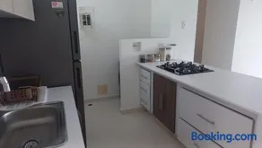 Amplio apartamento con ubicación inmejorable - Image 2