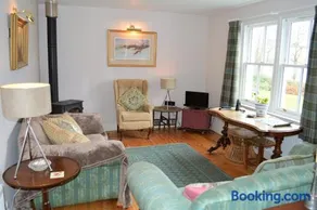 Teal Cottage - Image 2