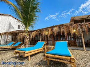 Casa frente al mar con piscina privada y BBQ en Zorritos, Tumbes - Image 4
