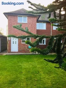 Glenbrae House 3 bedrooms near Nantwich with countryside views on private driveway - Image 1