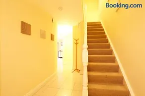 Ardmullen Walnut 3 Bed Holiday Home - Image 2
