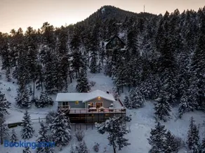 Mountain Top Getaway W Hot Tub - Image 2