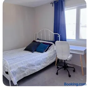 Banff -Calgary Garden &3 mins Bus station Close C-Train&Free Parking - Image 2