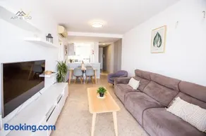 Sun and Seaviews Bay - Image 4