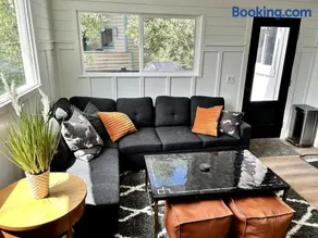 Contemporary 4BR with Ski Run Views - Image 5