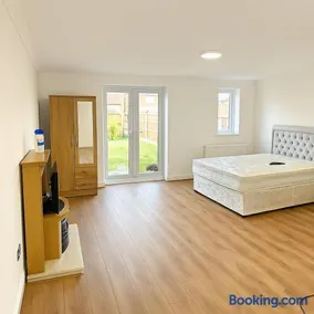MK Urban Haven - Image 4