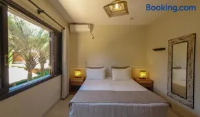 Beach Hotel Villas - Image 4