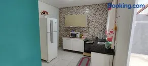 Casa Inteira - 2 Quartos com Ar - Pariquera-Açu - Vila Sossego com Garagem - Image 2