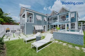 Beachfront Villa with Plunge Pool - Sea Breeze Beach Villa - Image 2