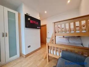 Carlingford Marina Apartments - Image 4