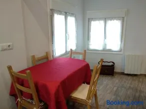 Charming house in Arnedillo with terrace - Image 2