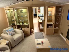 Seaside Lodge Retreat- Sleeps 6- Wifi- FreeParking - Image 3