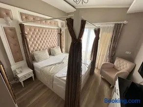 Microyal Hotel - Image 1