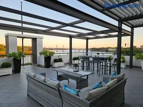Breathtaking Waterfront Penthouse with Big Terrace nr Olympic Park and Free parking - Image 3