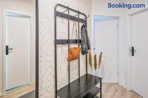 new apartment I cozy I Netflix I WLAN I near airport - Image 4