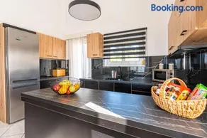 Villa Ventus, 40sqm private pool & hot tub! - Image 4