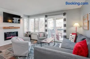 Blue Mountain (1 bedroom) Escape at North Creek Resort - Image 2