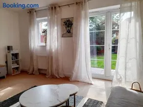 Spacious 4-Bedroom House in Aylesbury Ideal for Contractors Professionals or Larger Families - Image 5