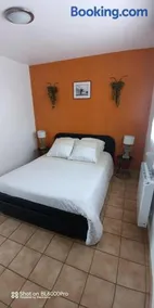 Caroline - Image 1