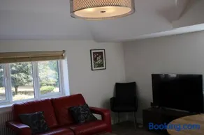 Exeter, Modern 3 double bedrooms, 3 bathrooms, with free parking - Image 4