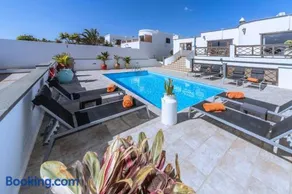 Luxury House Panoramic Sea Views - Image 1