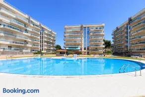 UHC Larimar Family Complex - Image 1